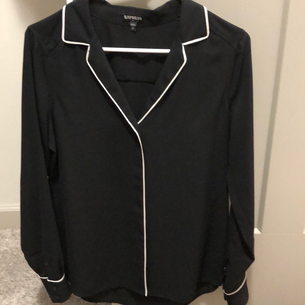 NWOT. Button-up blouse with pajama like detailing